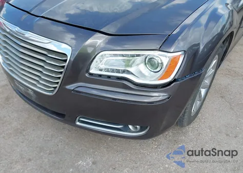 2013 Chrysler 300C z USA, uszkodzony, nr VIN 2C3CCAET7DH650110